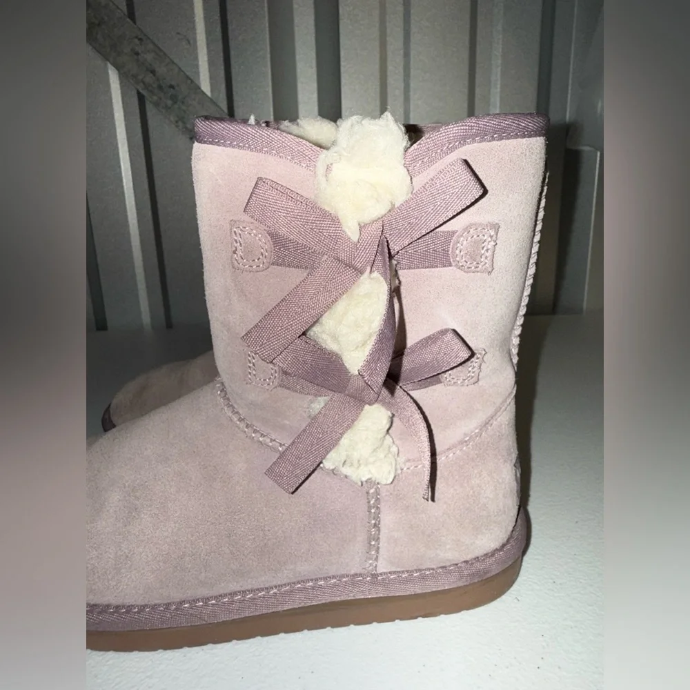 Koolaburra by UGG Victoria Short unisex-child Fashion Boot Size 4